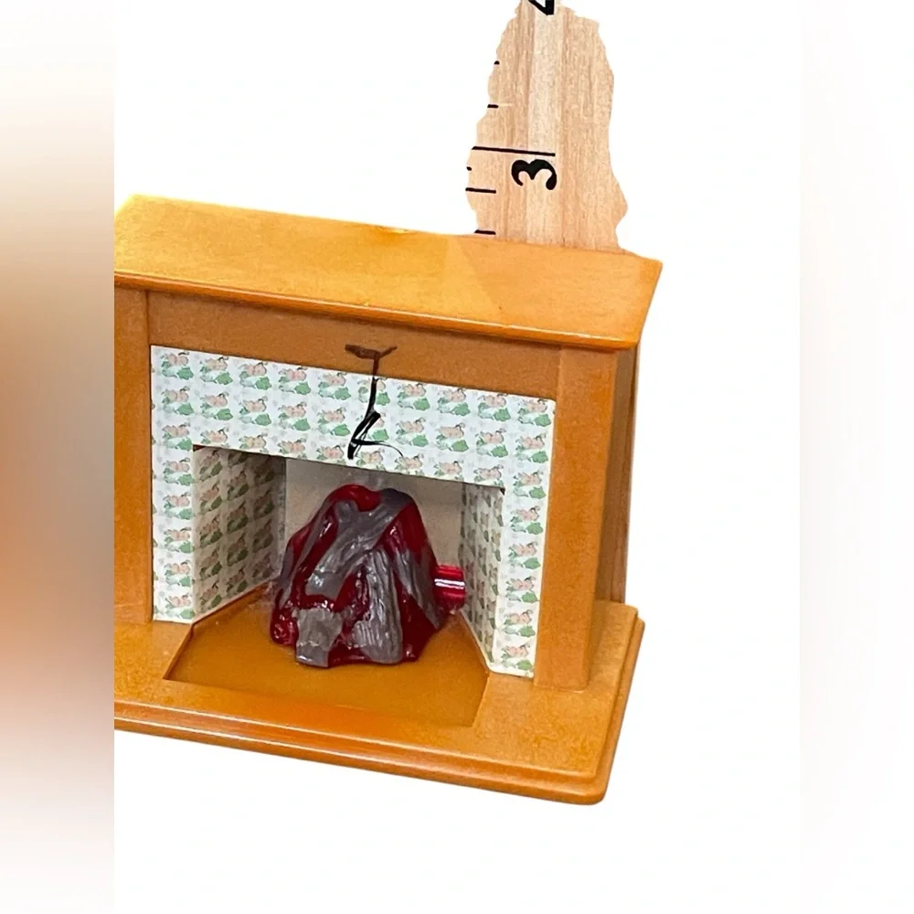 Calico Critters Sylvania Families Fireplace Battery Operated Dollhouse Furniture